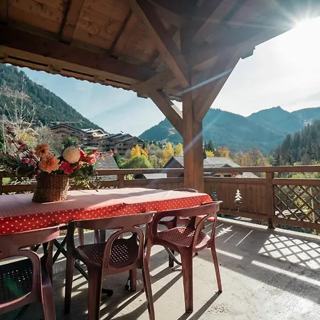 Les Noisetiers Chatel